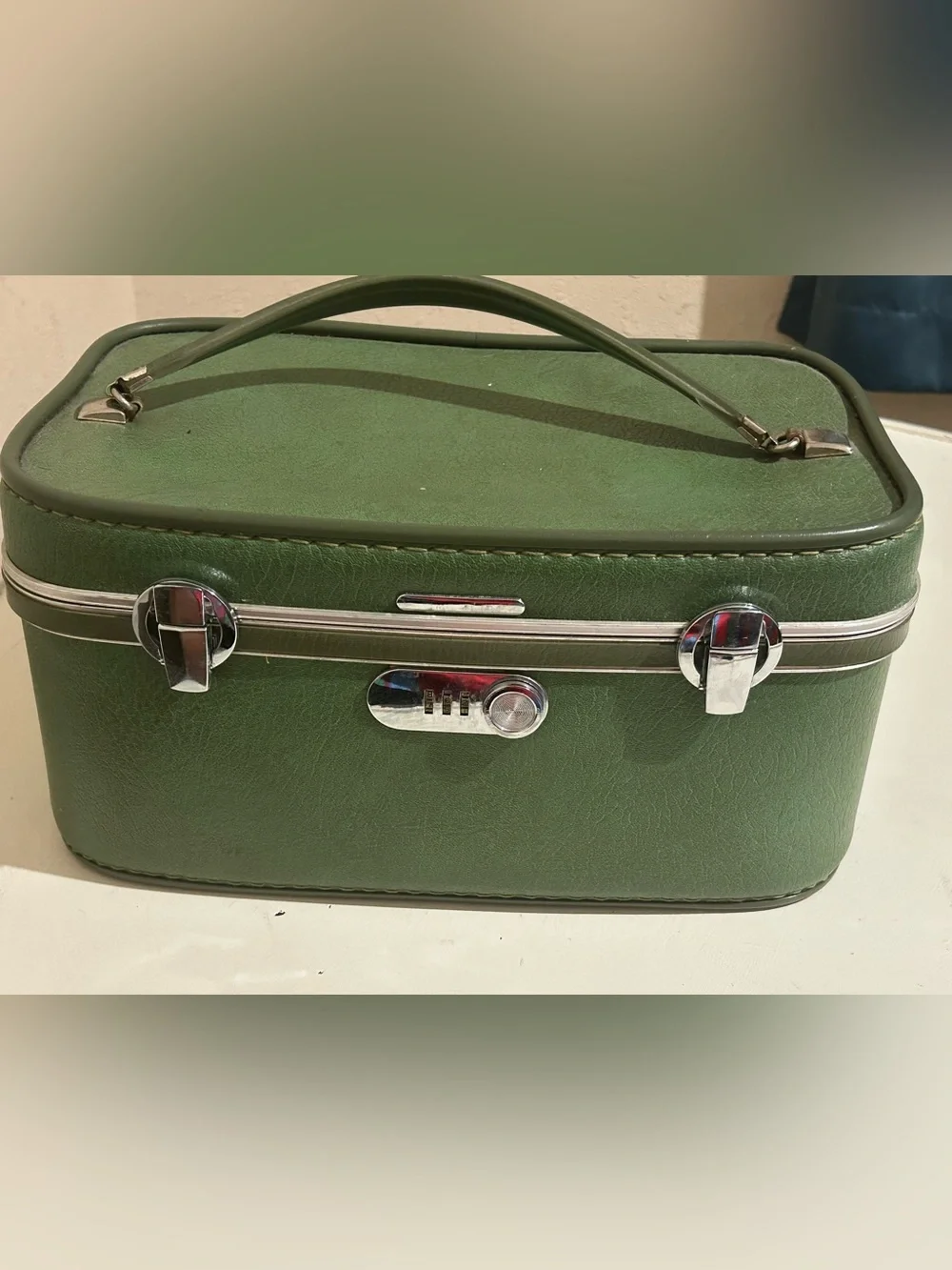 Vtg Train Case